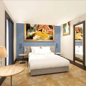 Eiffel Petit Louvre Otel Paris